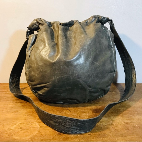 made in Canada genuine leather bag m0851 - Picture 4 of 11